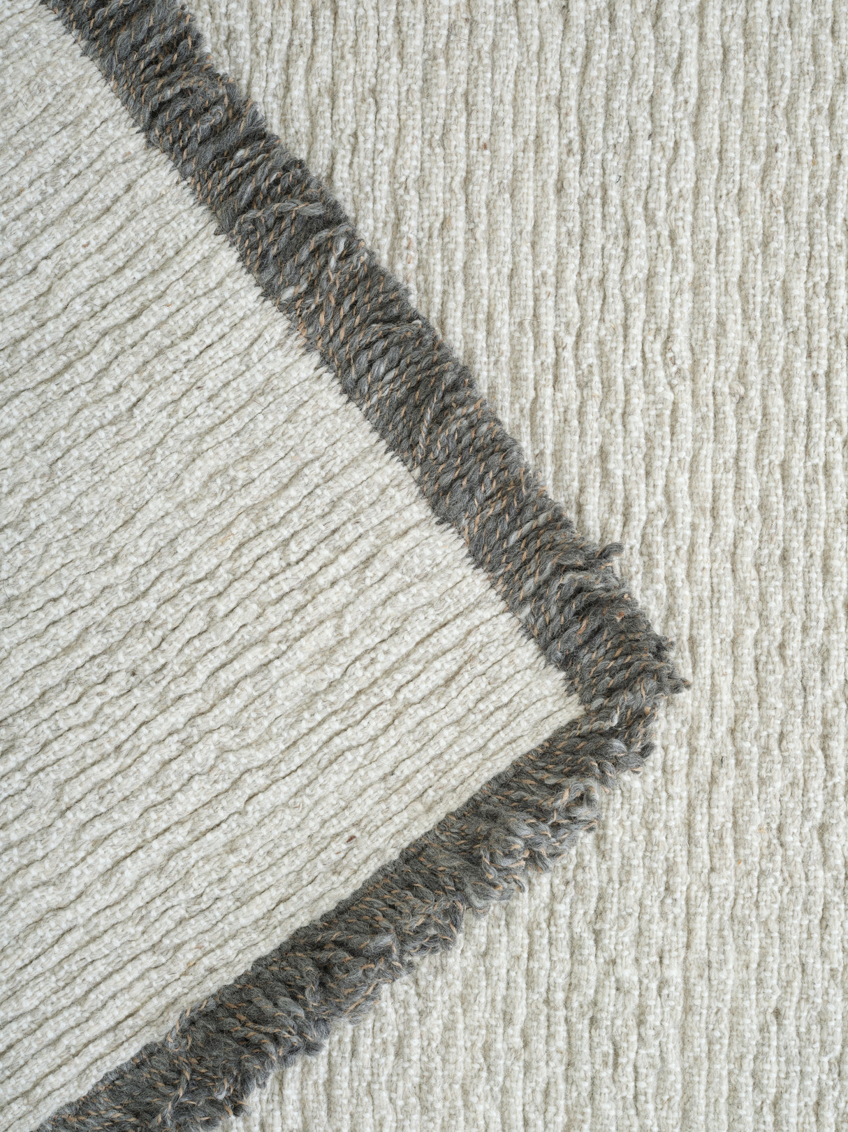 Soft Outline Teppich, Stone von Linie Design - 2 - Jacobsen Plus