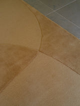 Split Plains Teppich, Mustard von Linie Design - 2 - Jacobsen Plus
