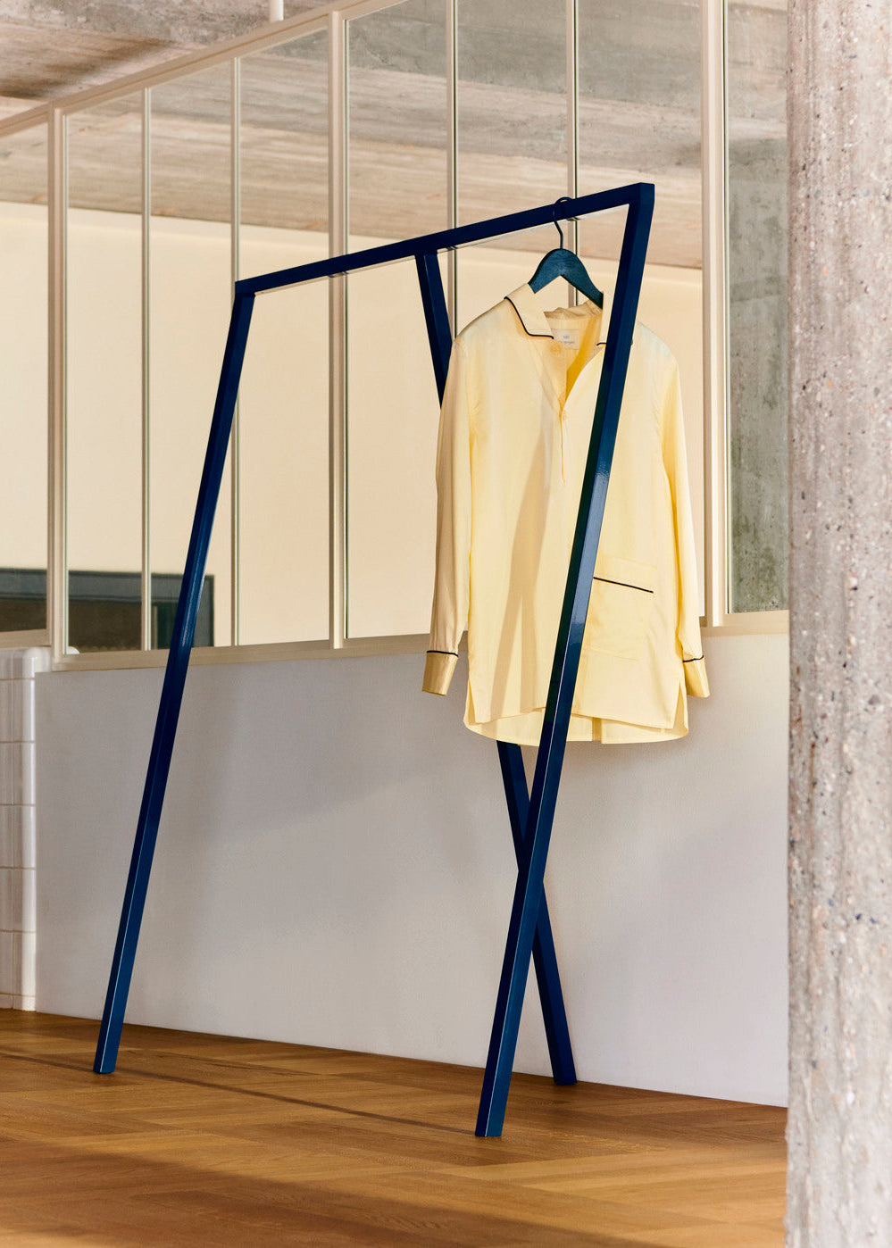 Loop Stand Wardrobe fra Hay - 1 - Jacobsen Plus