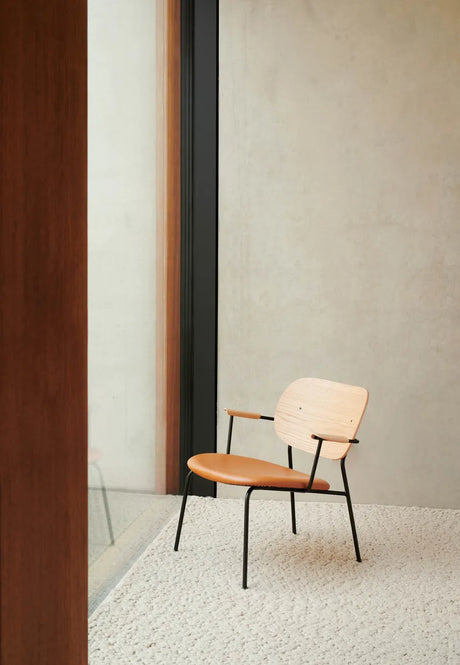 Co Lounge Chair von Audo Copenhagen - BLACK OAK - DAKAR 0842 - Jacobsen Plus