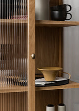 Curiosity Cabinet, high fra Audo Copenhagen - 4 - Jacobsen Plus