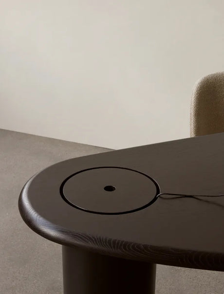 The Eclipse Desk von Audo Copenhagen - 3 - Jacobsen Plus