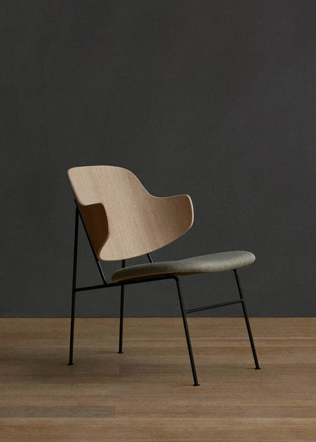 The Penguin Lounge Chair, Gepolstert von Audo Copenhagen - Walnuss / Re-wool 218 - Jacobsen Plus