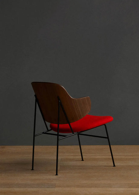 The Penguin Lounge Chair, Gepolstert von Audo Copenhagen - Walnuss / Re-wool 218 - Jacobsen Plus