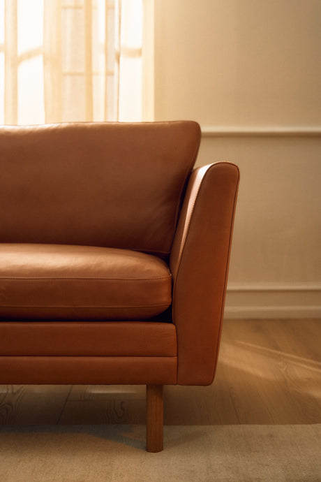MH2301 Sofa, Gefion Leder fra Mogens Hansen - Cognac / 2 Pers. - Jacobsen Plus