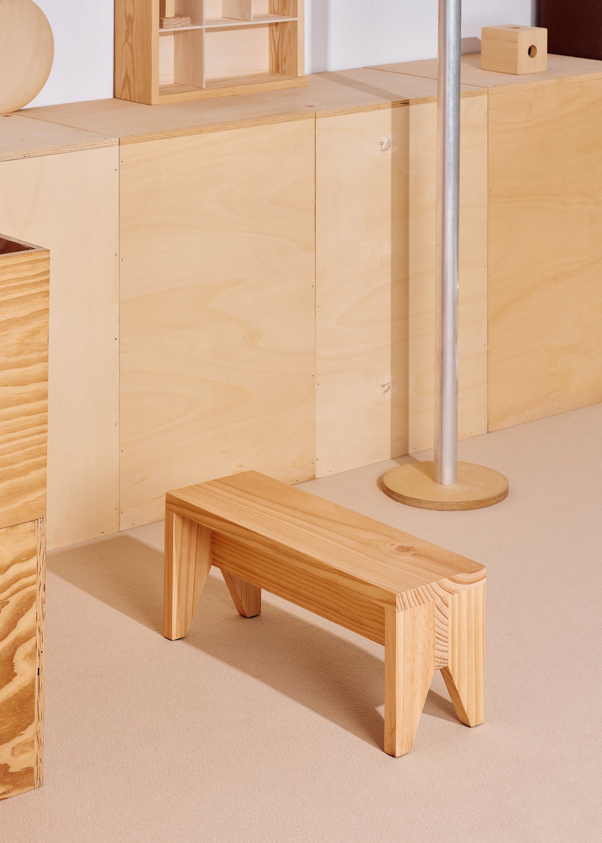 Manolito Stool, lang von HAY - 1 - Jacobsen Plus