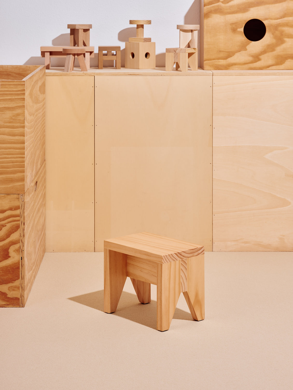 Manolito Stool, kurz von HAY - 2 - Jacobsen Plus
