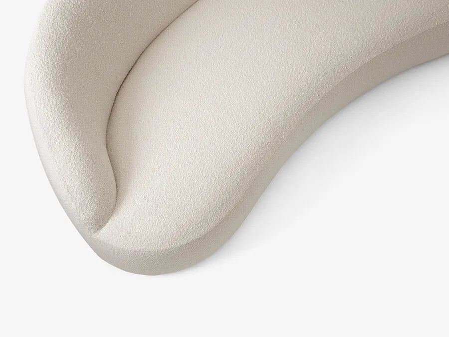 Margas LC4 Sofa von &Tradition