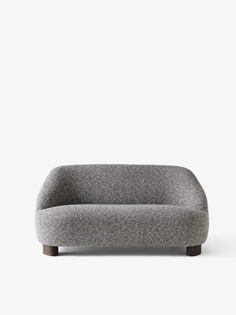 Margas LC3 Sofa von &Tradition - Zero 0011 / Walnuss geölt - Jacobsen Plus