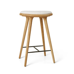 High Stool, olieret Eiche, Kvadrat Baru 0200, 69 cm niedriger Barhocker von Mater