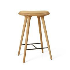 High Stool, geölt Eiche, Kvadrat Clay 0007, 69 cm niedriger Barhocker von Mater