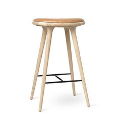 High Stool, seifenbehandelte Eiche, Pista Sand Leder, 74 cm, hoher Barhocker von Mater