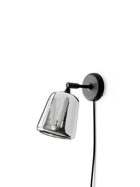 Material Wandleuchte von New Works - Rostfreier Stahl - Jacobsen Plus