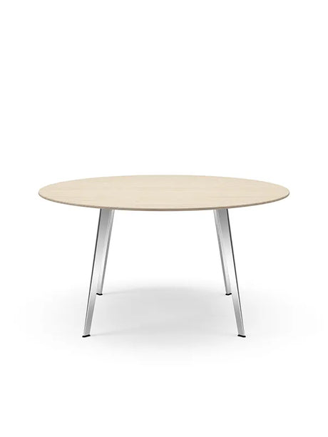 JW140 Tisch von Montana - Massive Eiche / Aluminium (poliert) - Jacobsen Plus
