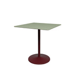 Panton café- og spisebord, 70x70 cm fra Montana - Olive linoleum / Black Red stel - Jacobsen Plus