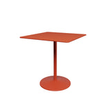 Panton café- og spisebord, 70x70 cm fra Montana - Rosso Namib nanolaminat / Hokkaido stel - Jacobsen Plus