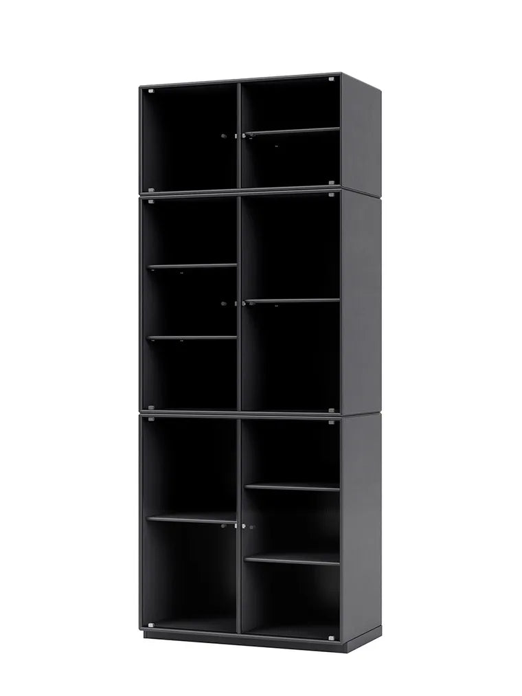 Ripple IV Vitrineskab, inkl. sokkel fra Montana - Coal / Sokkel 3 cm - Jacobsen Plus