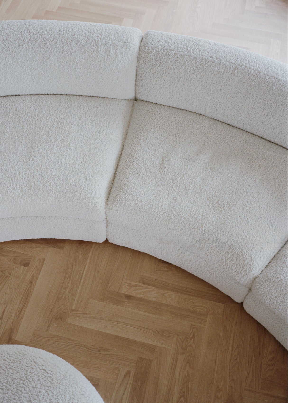 Coda Sofa, Curved Middle, Modul 52 von New Works - 2 - Jacobsen Plus