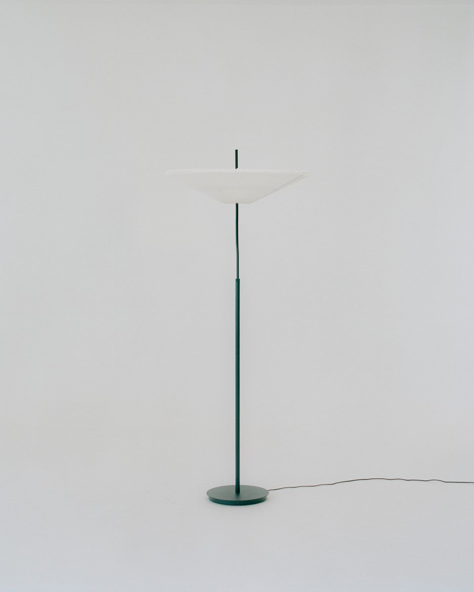 New Works Nebra gulvlampe