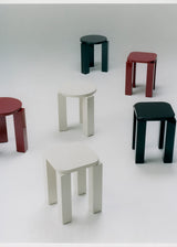 New Works Atlas Stool, lakeret - 1 - Jacobsen Plus