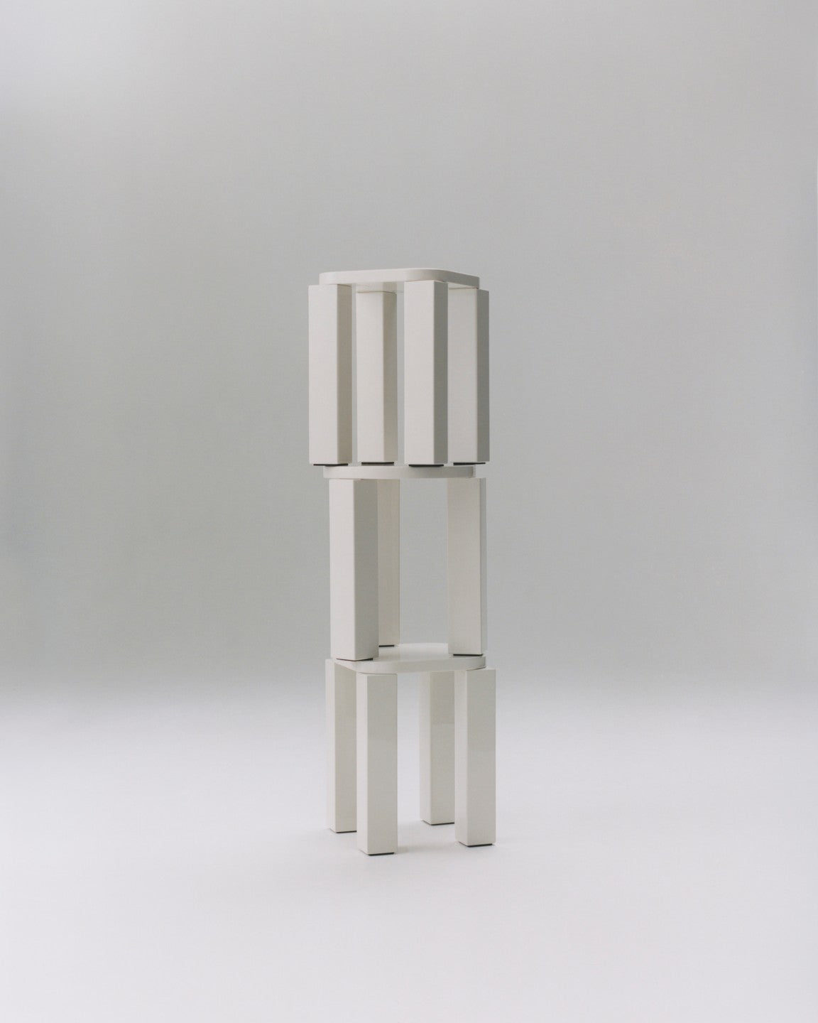 New Works Atlas Stool, lakeret - 7 - Jacobsen Plus