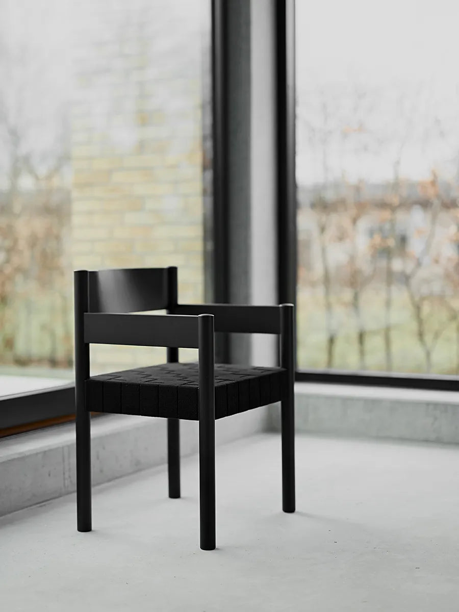 Nørgaard Armstuhl, schwarze Gurte von Friis & Moltke - 3 - Jacobsen Plus