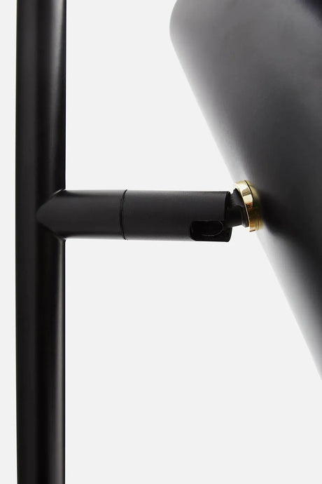 Cono Wandleuchte von Woud - 3 - Jacobsen Plus
