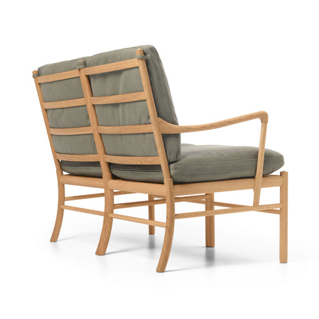 OW149-2 Colonial Sofa Eg Oli, Terra-Leder af Ole Wanscher - Terra Jade 20368 - Jacobsen Plus