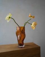 Ostrea Vase, amber von Hein Studio - 5 - Jacobsen Plus