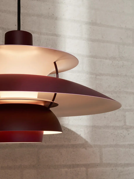PH 5 Pendelleuchte, Monochrome Burgundy von Poul Henningsen - 4 - Jacobsen Plus