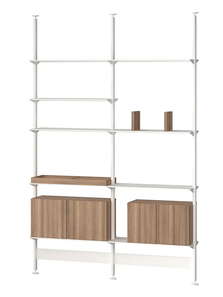 Pira G2 Floor-to-Ceiling Shelving Bundle A von String - Schwarz - Walnuss - Jacobsen Plus