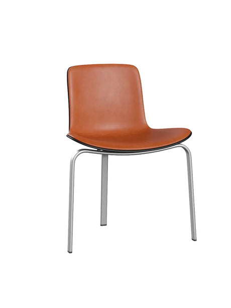 PK8 Stuhl von Poul Kjærholm - Schwarz geformter Kunststoff / Aura Leder / Cognac - Jacobsen Plus