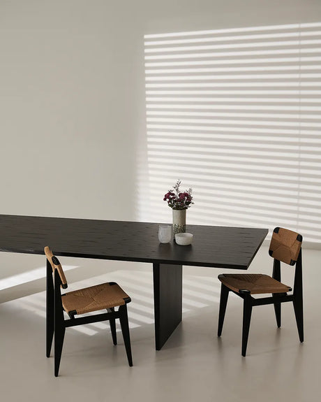 Private Dining Table, 320x100 cm von GUBI - Helles gebeiztes Eichenholz - Jacobsen Plus