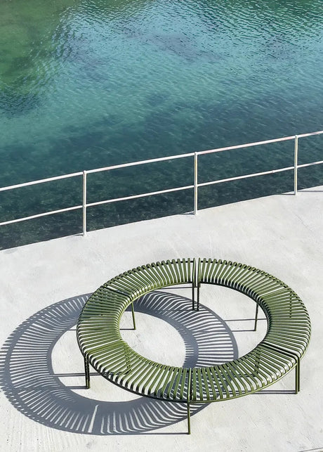Palissade Park Bench, olive von Hay - 2 - Jacobsen Plus
