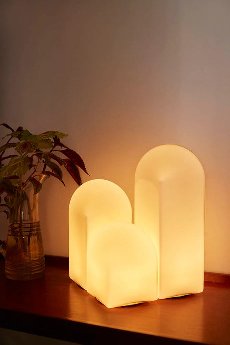 Parade Tischlampe 320 von Hay - Shell White - Jacobsen Plus
