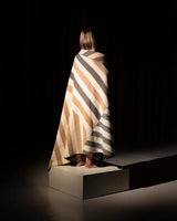 Patch Plaid, white/deer/Onyx von raawii - 7 - Jacobsen Plus