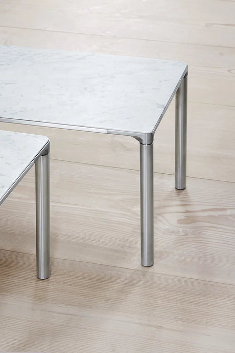 Piloti Bord, weiß Carrara von Fredericia Furniture - 1 - Jacobsen Plus