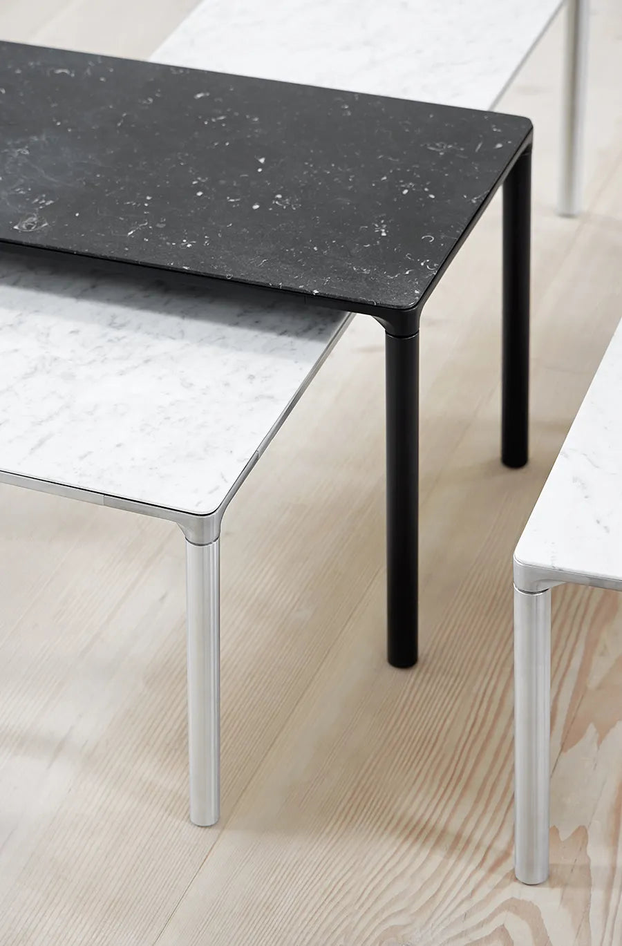 Piloti Bord, schwarz marquina von Fredericia Furniture - 3 - Jacobsen Plus