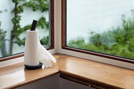 Porter Küchenrollenhalter von HAY - Schwarz - Jacobsen Plus