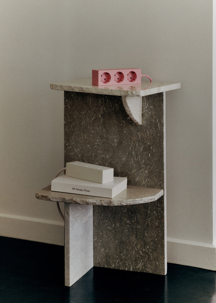Pedestal - Power bar, Steckdosenleiste mit 3 Steckdosen, 5 m. Kabel