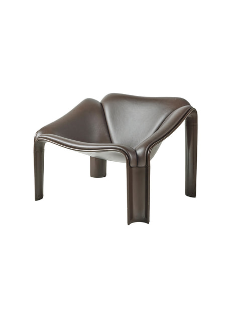 F300 Lounge Chair von GUBI - Molé - Smooth Leather Coffee - Jacobsen Plus