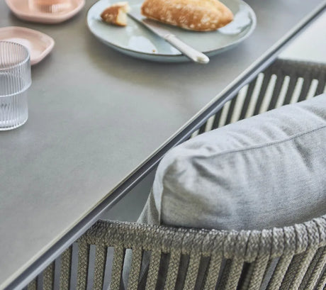 Pure Tisch, 200x100 cm von Cane-line - Lavagrau / Concrete Grau - Jacobsen Plus