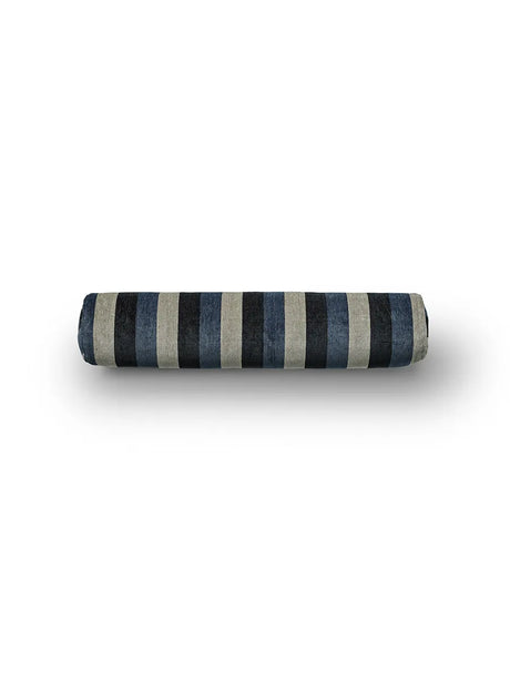 Ember Pyjamas Pillow, Ø15x74 von Eilersen - L02 - Jacobsen Plus