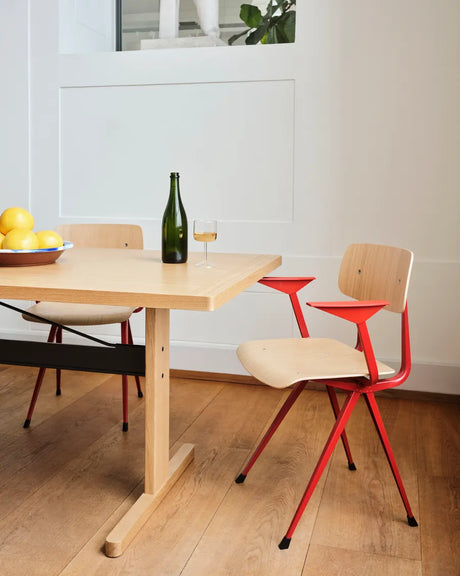 Passerelle Table, L300 cm von Hay - Eichenholz mit wasserbasierter Lackierung / Tiefschwarz / Eichenholz mit wasserbasierter Lackierung - Jacobsen Plus