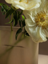 Ridge Vase, taupe frosted glass fra Muuto - 3 - Jacobsen Plus