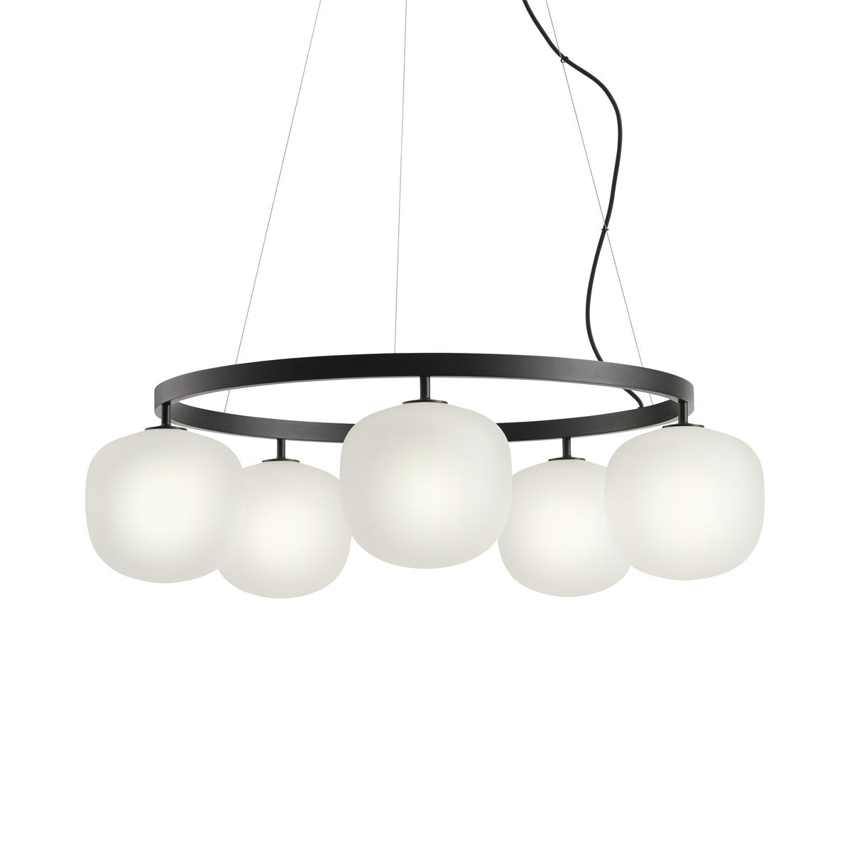 Rime lysekrone fra Muuto - Sort - Jacobsen Plus
