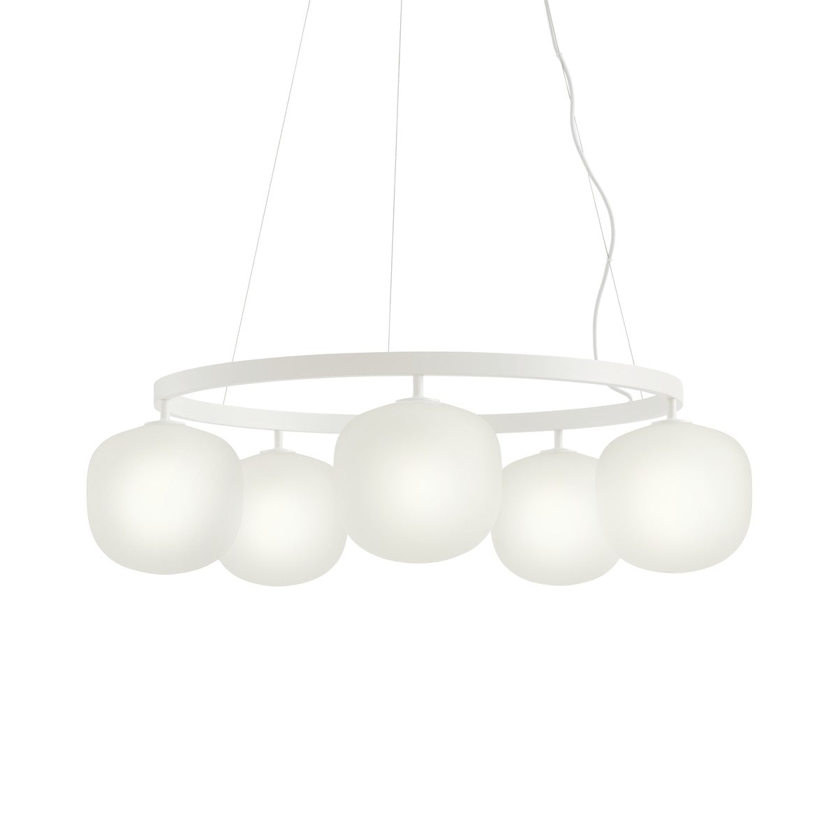 Rime lysekrone fra Muuto - Hvid - Jacobsen Plus