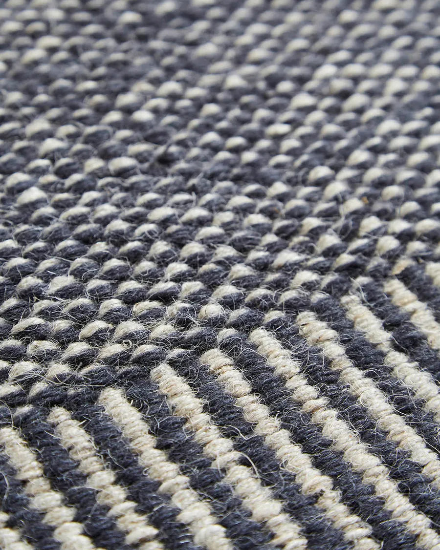Rombo Teppich, grau von Woud - 2 - Jacobsen Plus