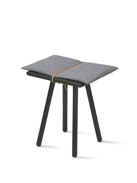 Skagerak Georg Hocker von Fritz Hansen - Schwarz lackierte Eiche - Jacobsen Plus