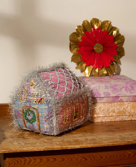 Gingerbread House - Honningkagehus Large von Sissel Edelbo - 2 - Jacobsen Plus